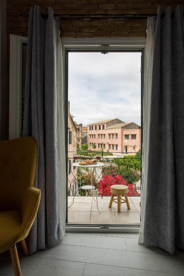 Deluxe Town Hall Square Flat In Historical Center 3 Corfu  外观 照片